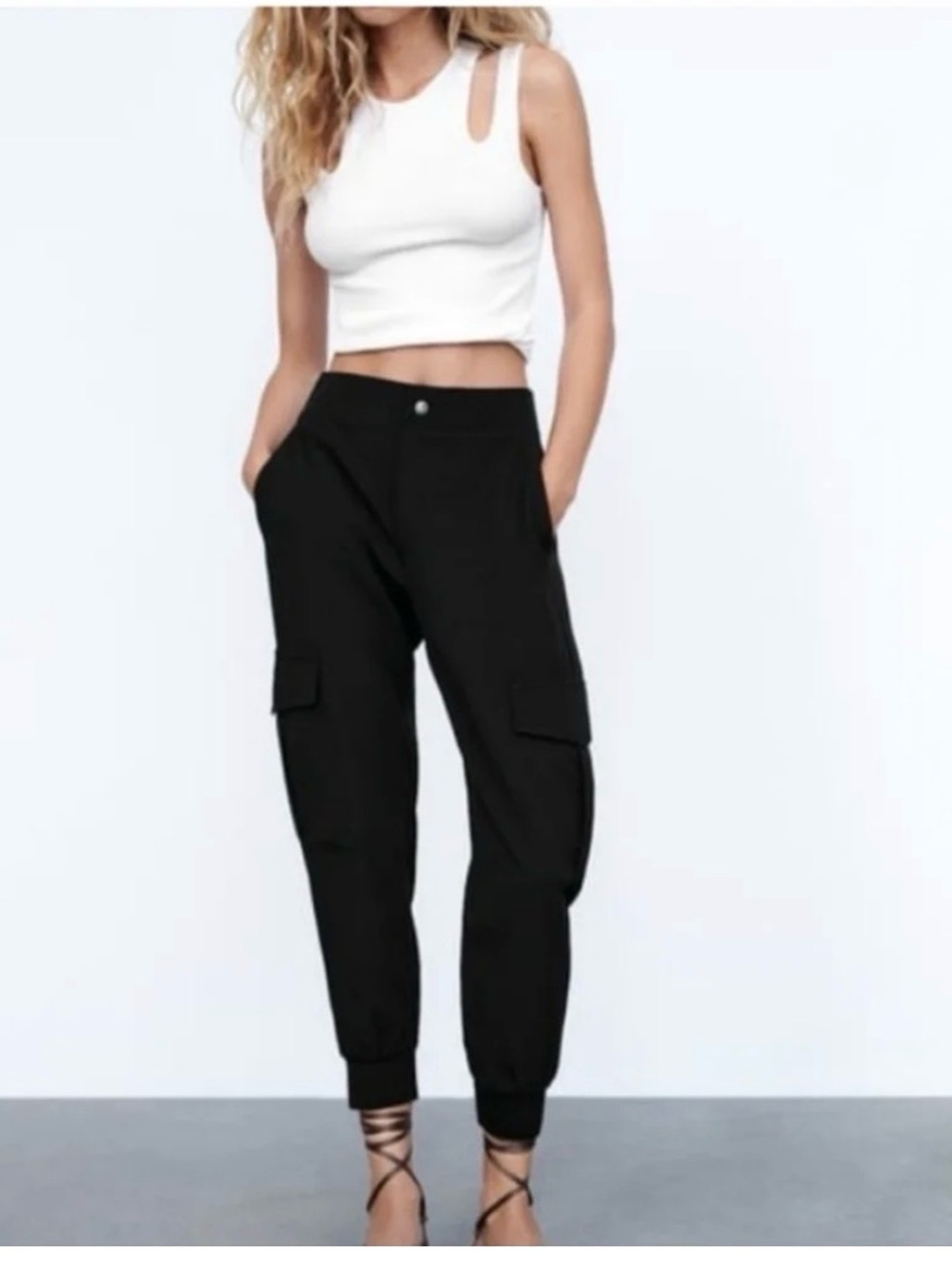 Zara Black tapered Cargo Pants